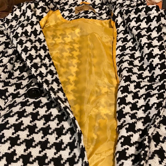 Women’s Houndstooth Peacoat - Picture 2 of 5